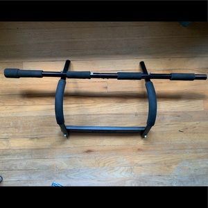 P90x pull-up bar